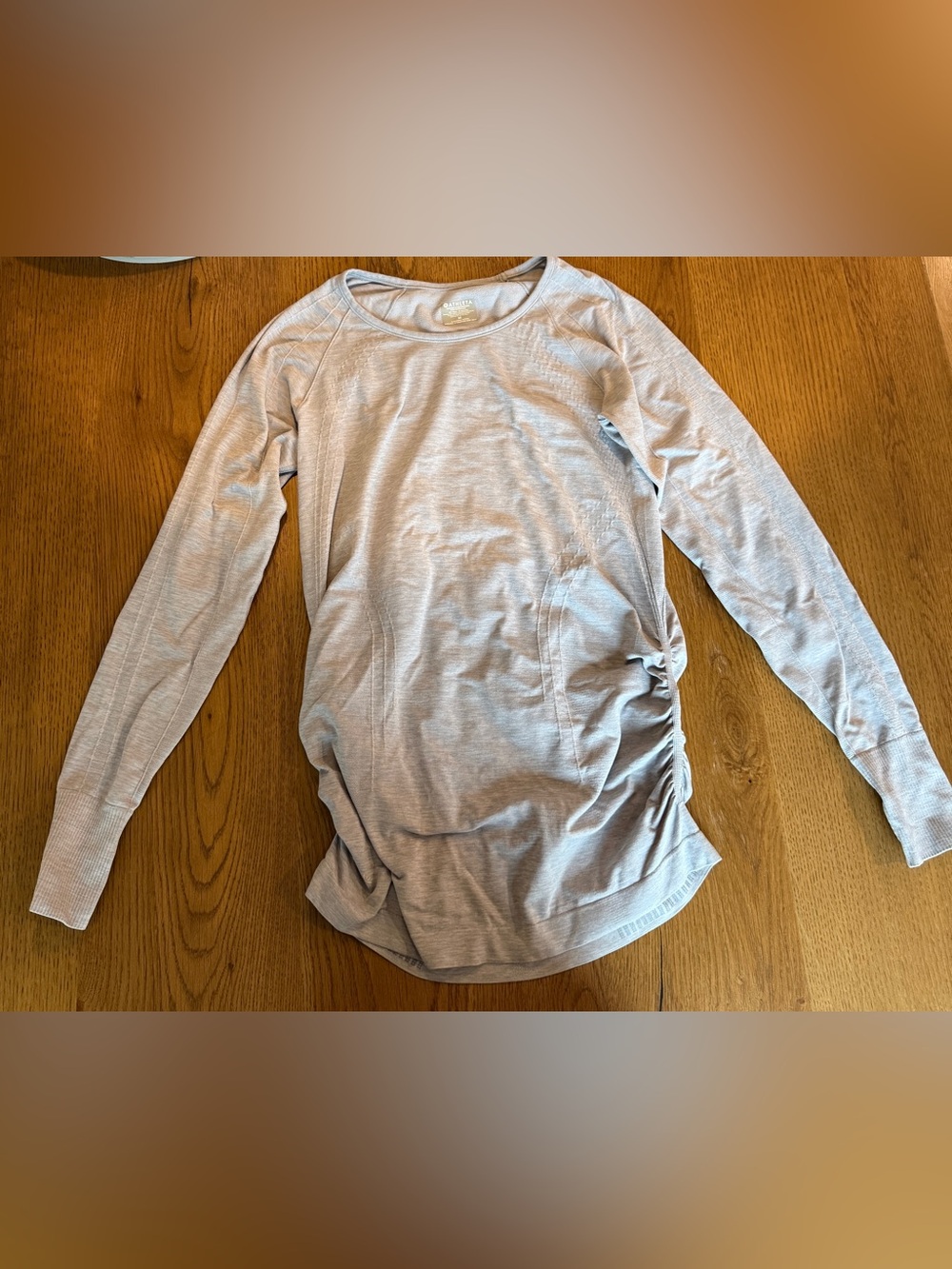 Athleta Light Gray Long-Sleeve Ruched Side Tee